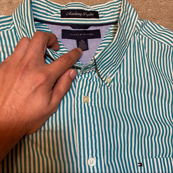 Tommy Hilfiger Academy Poplin Button Up Shirt - Picture 2 of 4